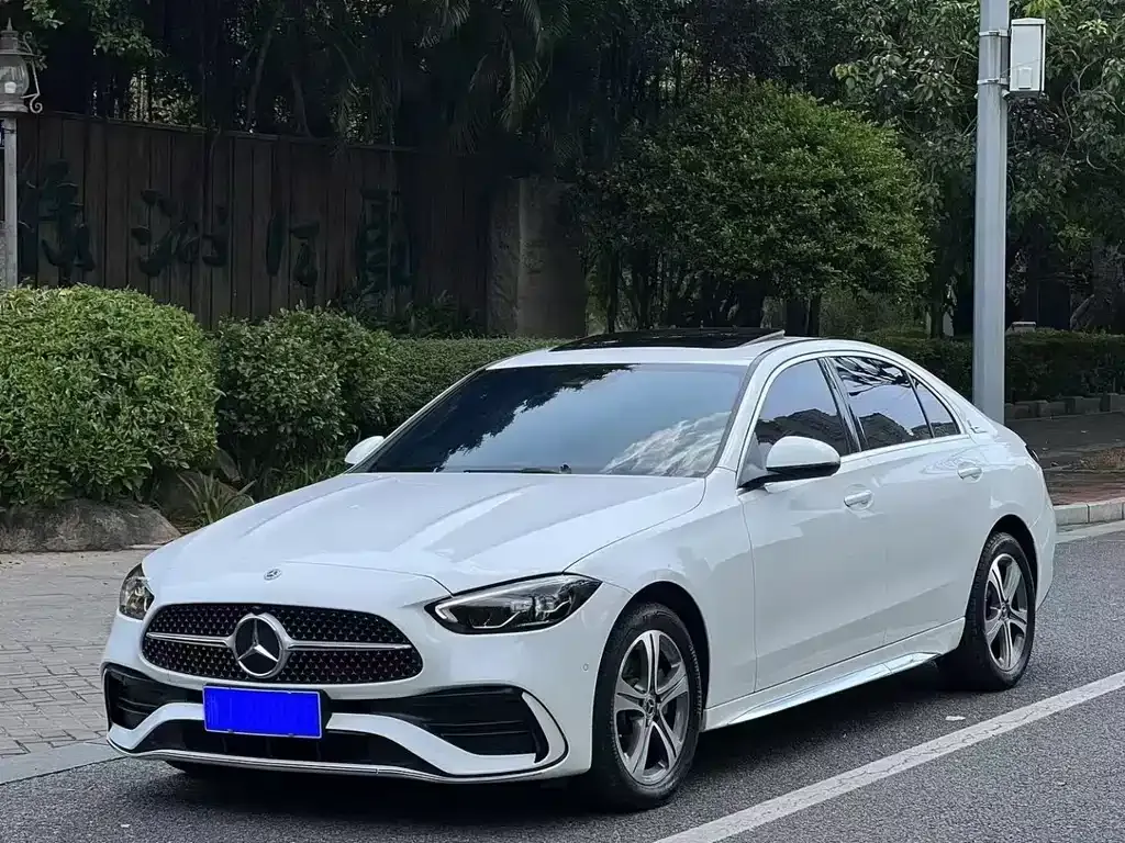 Mercedes-Benz C-Class — фото 1