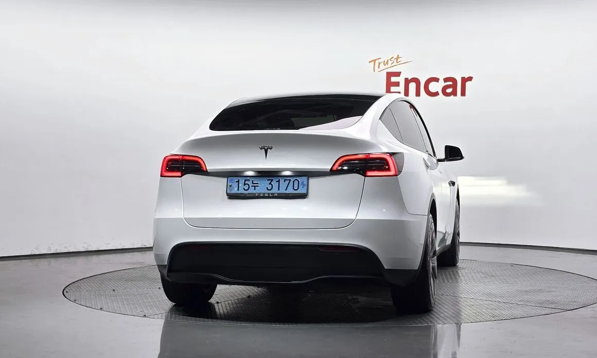Tesla Model Y — фото 4