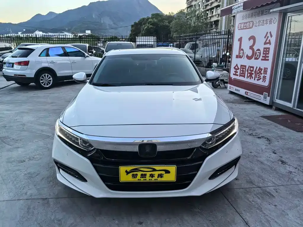 Honda Accord — фото 6