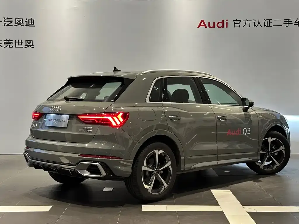 Audi Q3 — фото 10