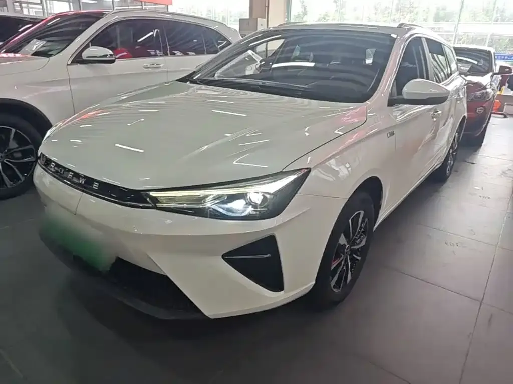 Roewe Ei5 — фото 1
