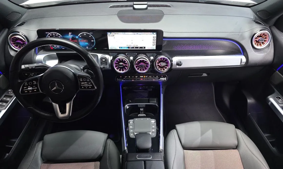 Mercedes-Benz EQB — фото 10