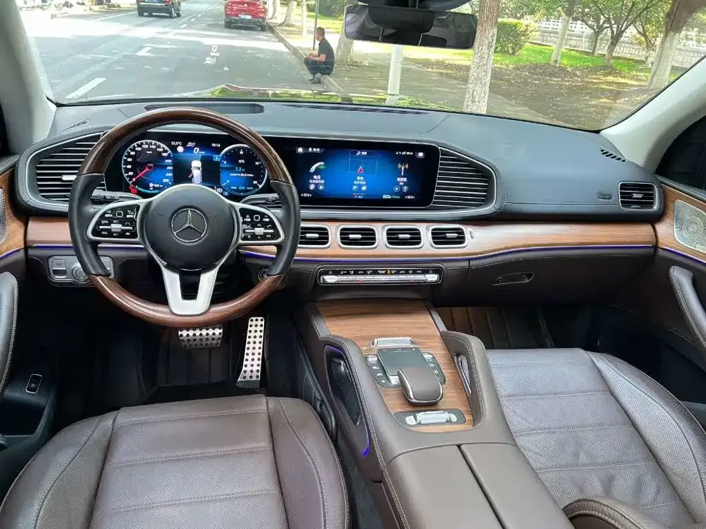 Mercedes-Benz GLS — фото 3