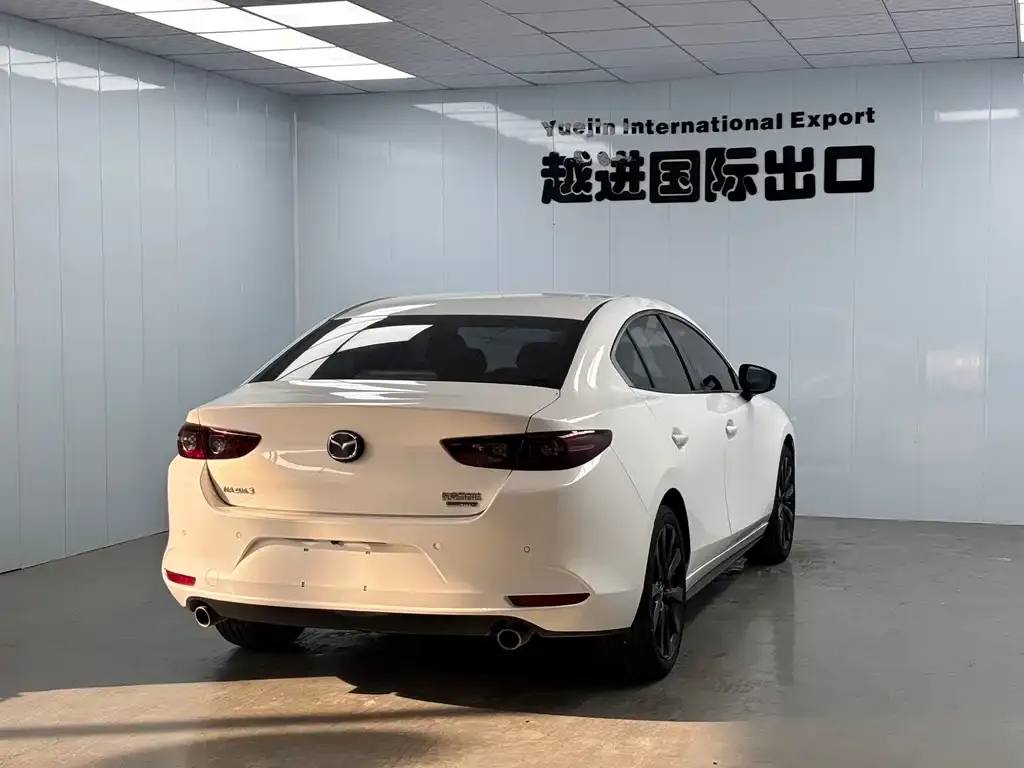 Mazda 3 Axela — фото 2