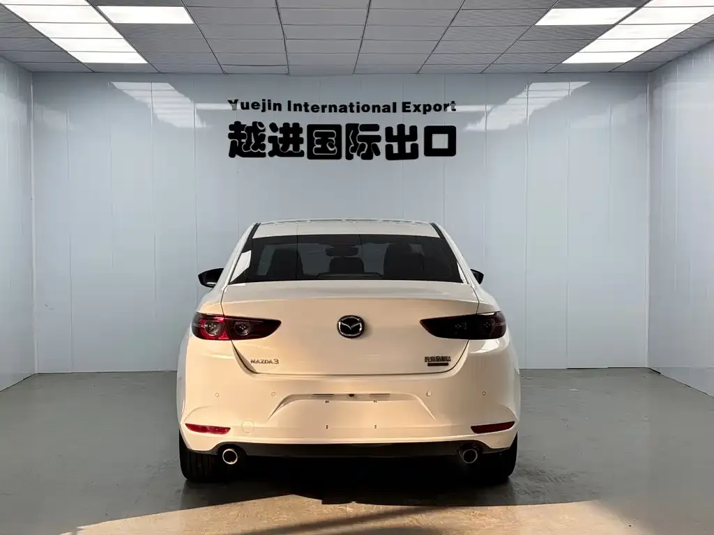Mazda 3 Axela — фото 3