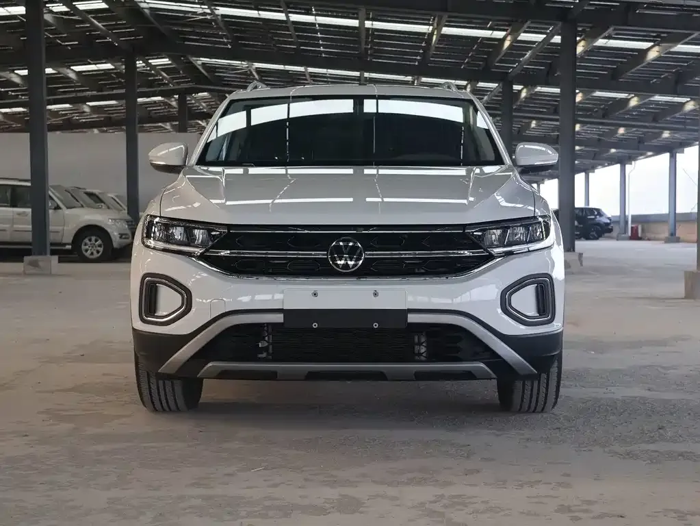 Volkswagen T-Roc — фото 9