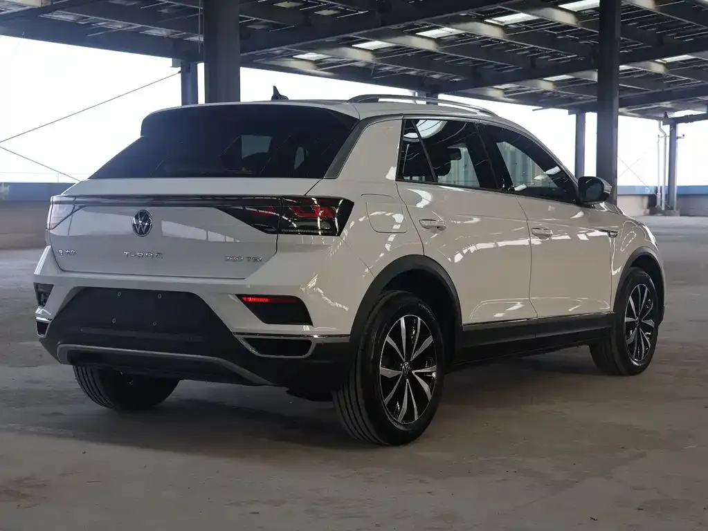 Volkswagen T-Roc — фото 7