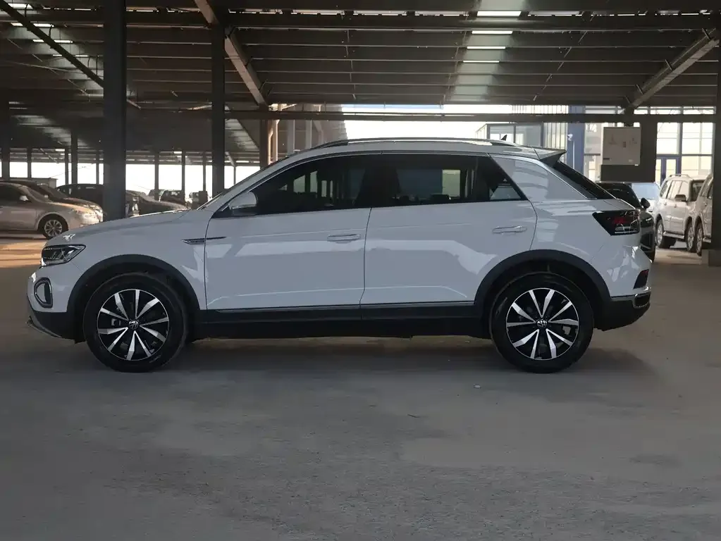 Volkswagen T-Roc — фото 5