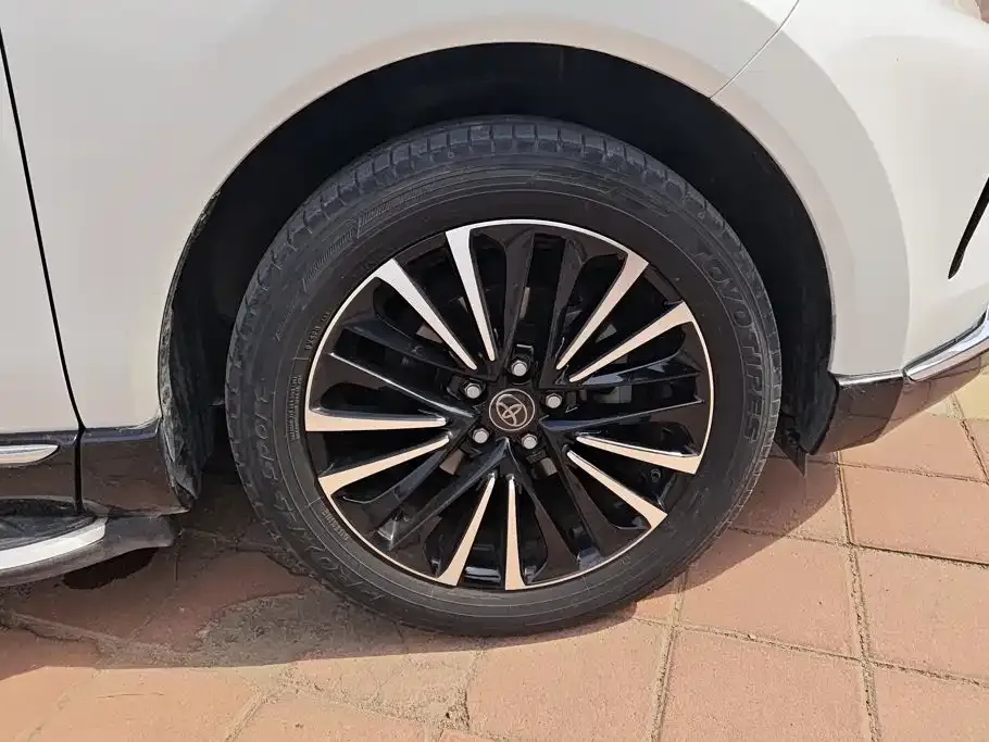 Toyota Venza — фото 2