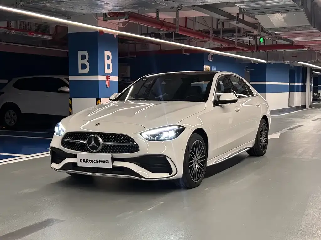 Mercedes-Benz C-Class — фото 1