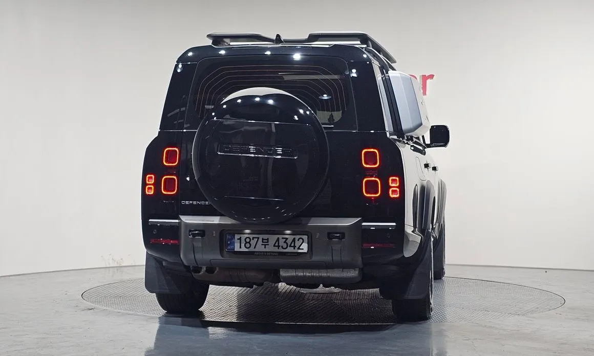 Land Rover Defender — фото 2