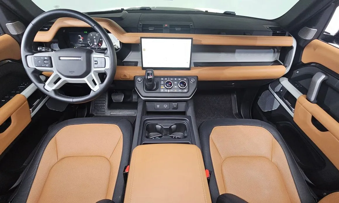 Land Rover Defender — фото 10