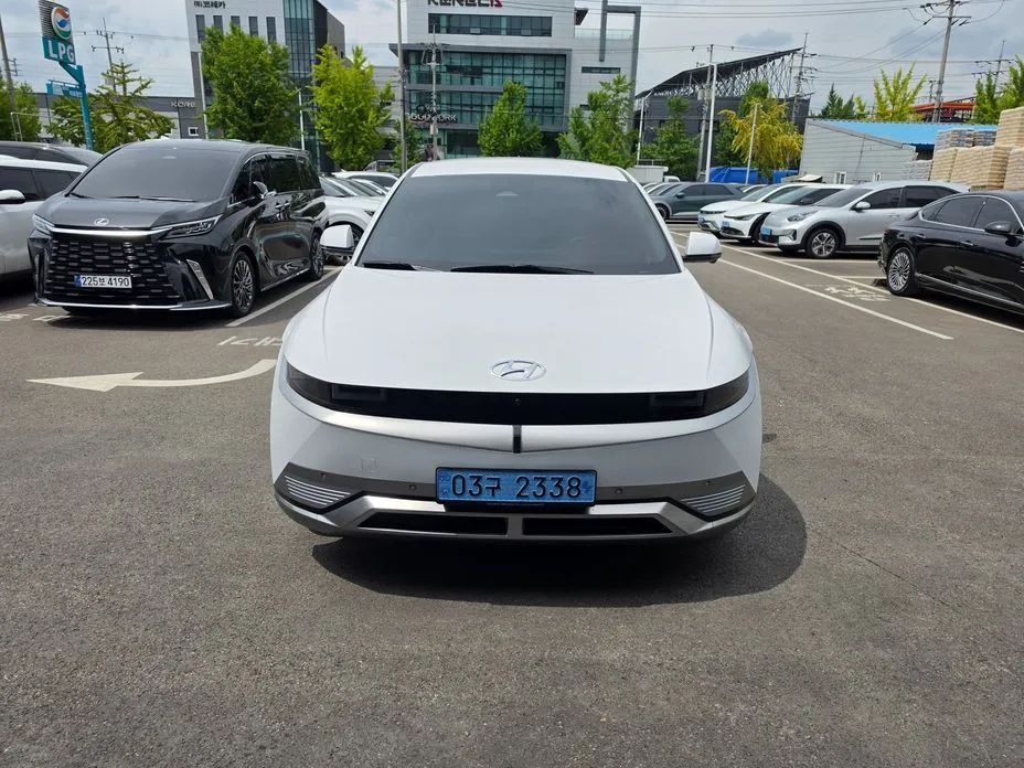 Hyundai Ioniq5 — фото 1