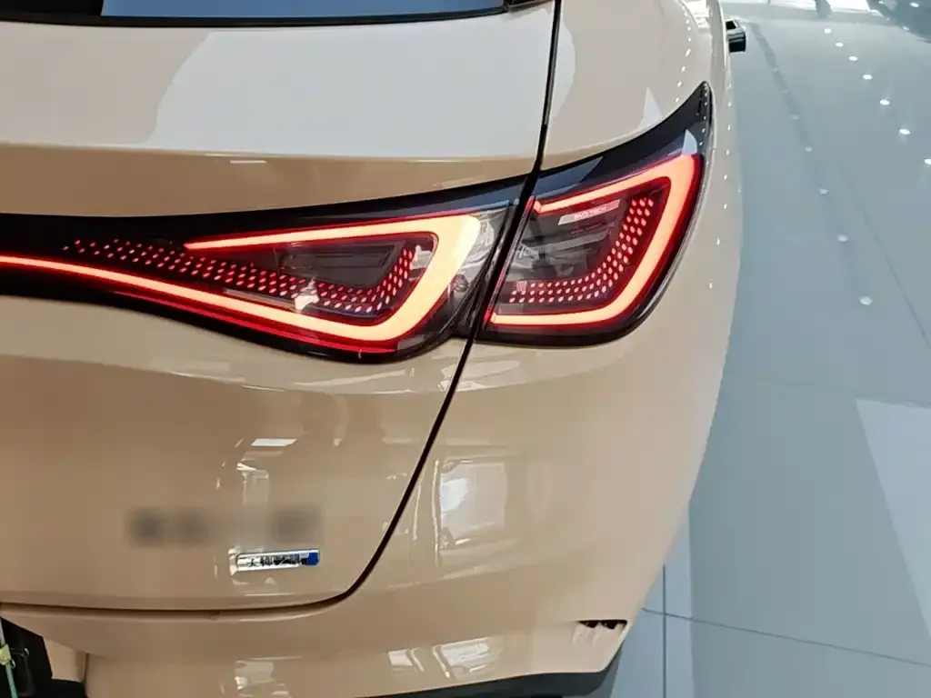 BYD Seal 06GT — фото 3