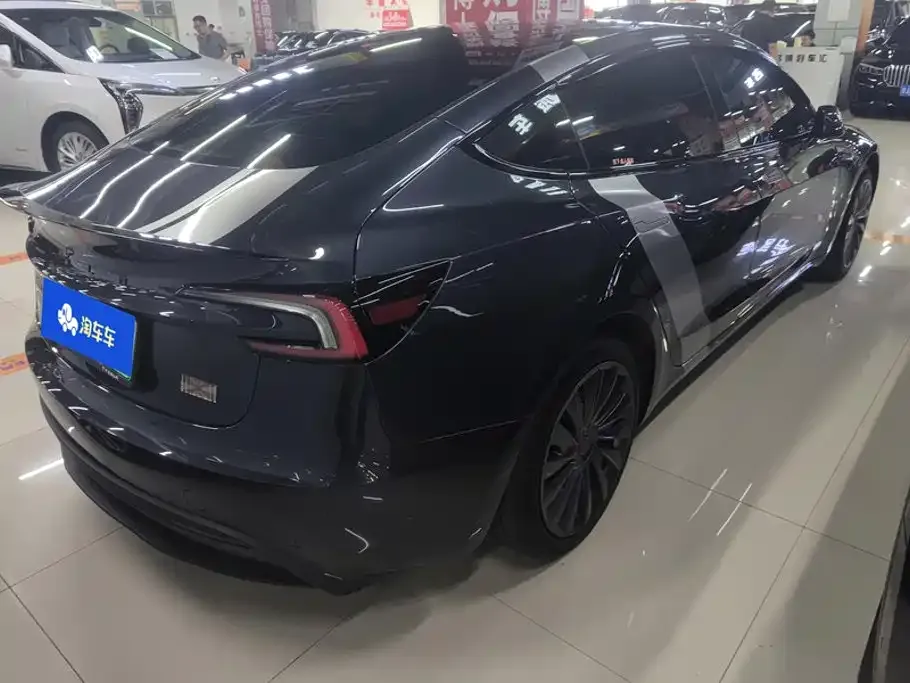 Tesla Model 3 — фото 2