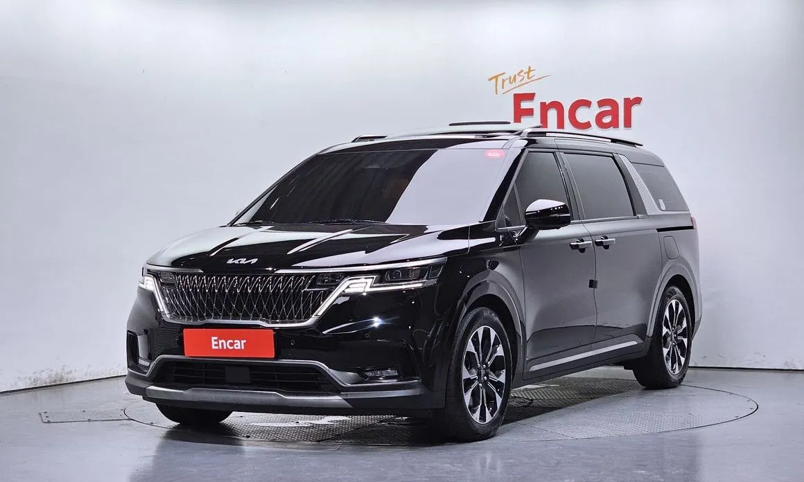 Kia Carnival — фото 1