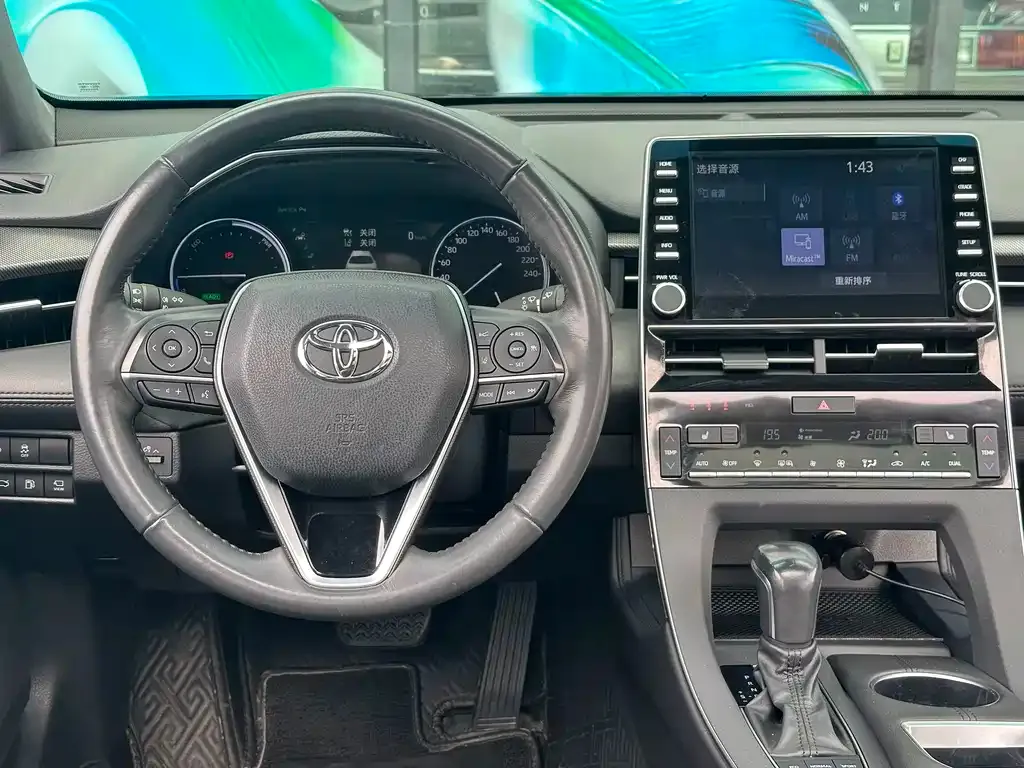 Toyota Avalon — фото 10