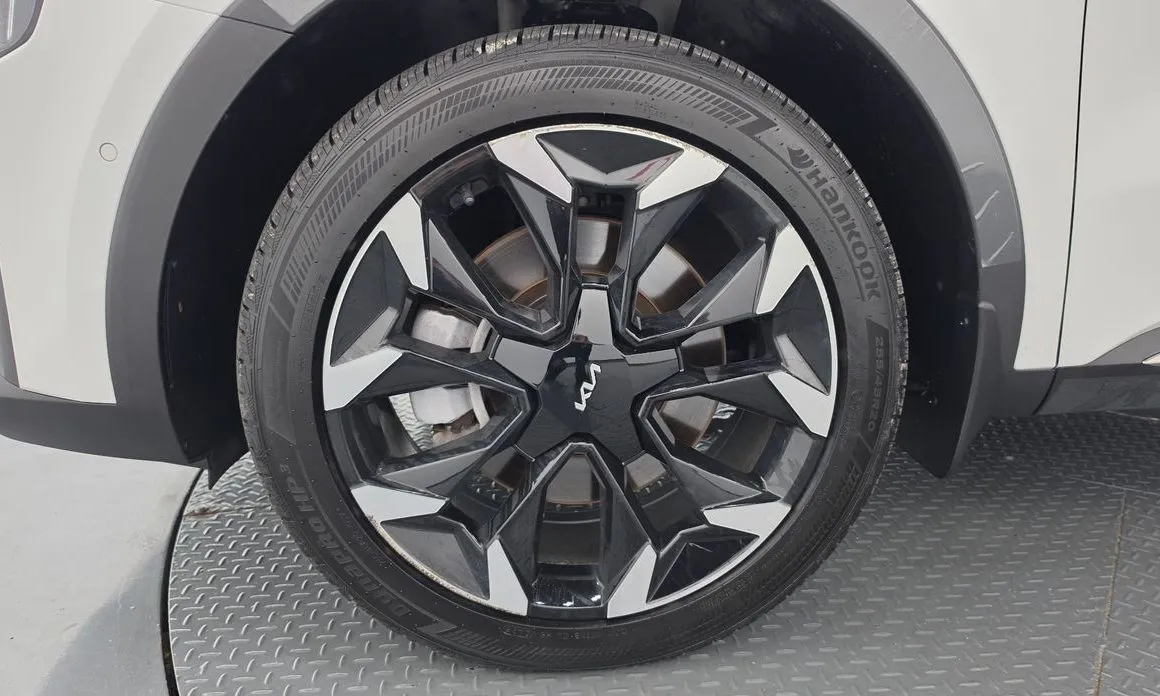 Kia Sorento — фото 9