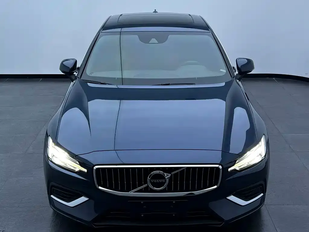 Volvo S60 — фото 3