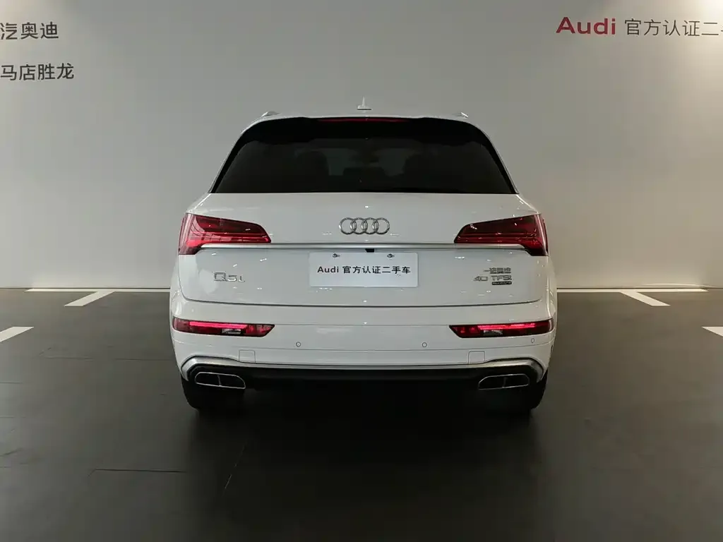 Audi Q5L — фото 5
