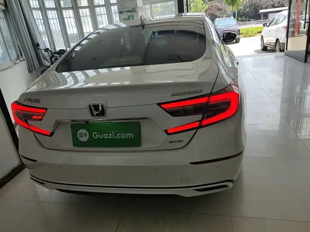 Honda Accord — фото 6