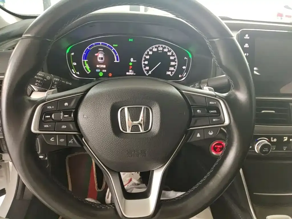 Honda Accord — фото 10