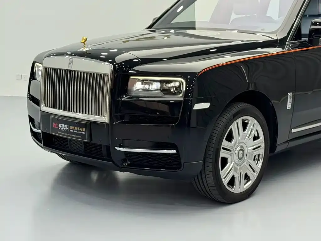 Rolls-Royce Cullinan — фото 9