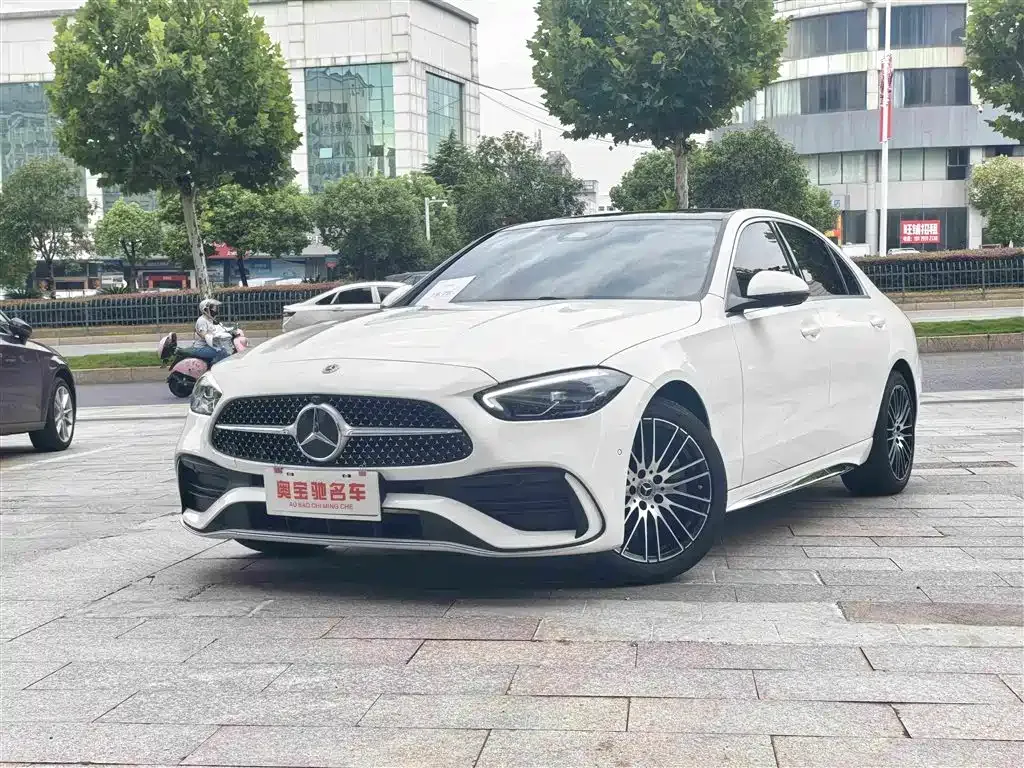 Mercedes-Benz C-Class — фото 1