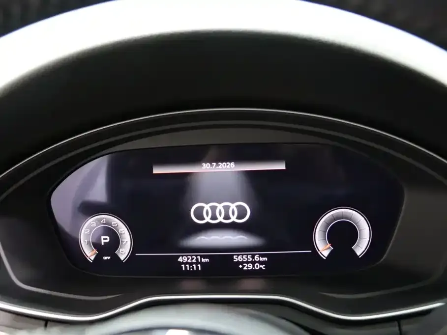 Audi A4L — фото 5