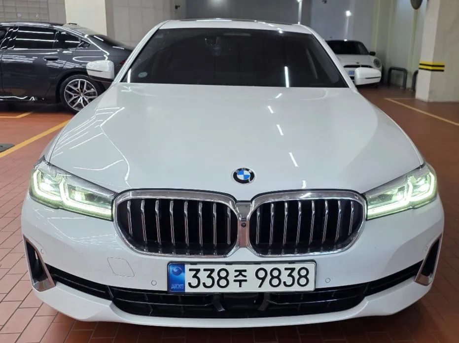 BMW 5-Series — фото 1