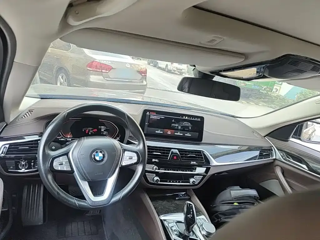 BMW 5 Series — фото 2
