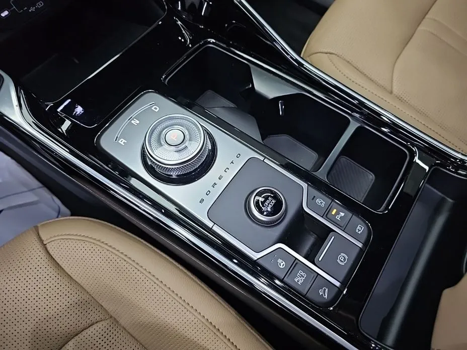 Kia Sorento — фото 9