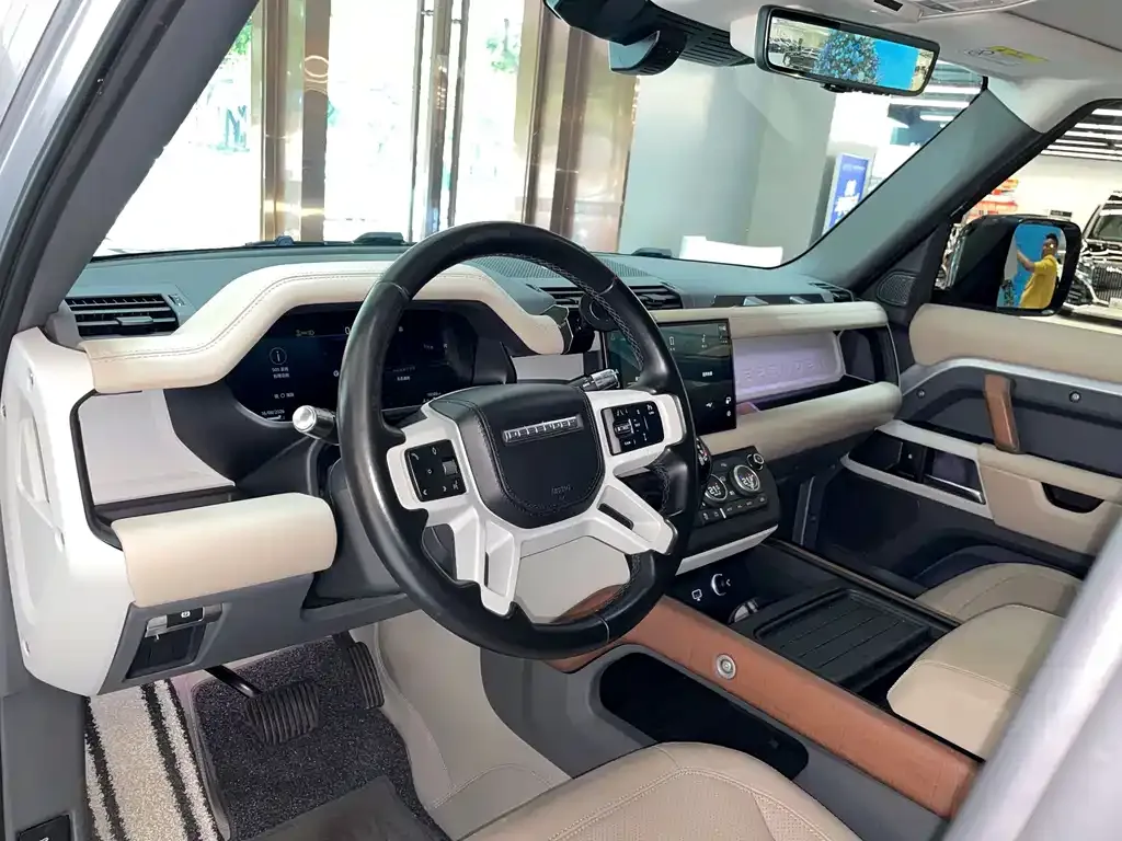Land Rover Defender — фото 10