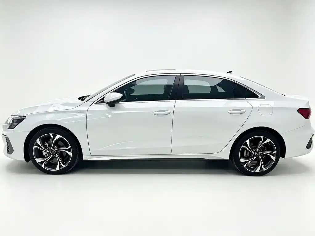Audi A3 — фото 3