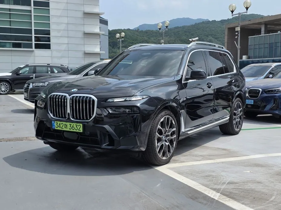BMW X7 — фото 1