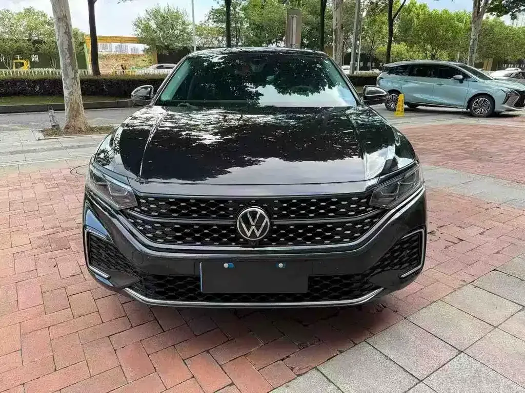 Volkswagen Passat — фото 10