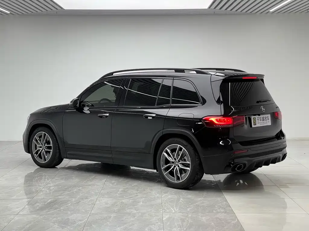 Mercedes-Benz GLB AMG — фото 7
