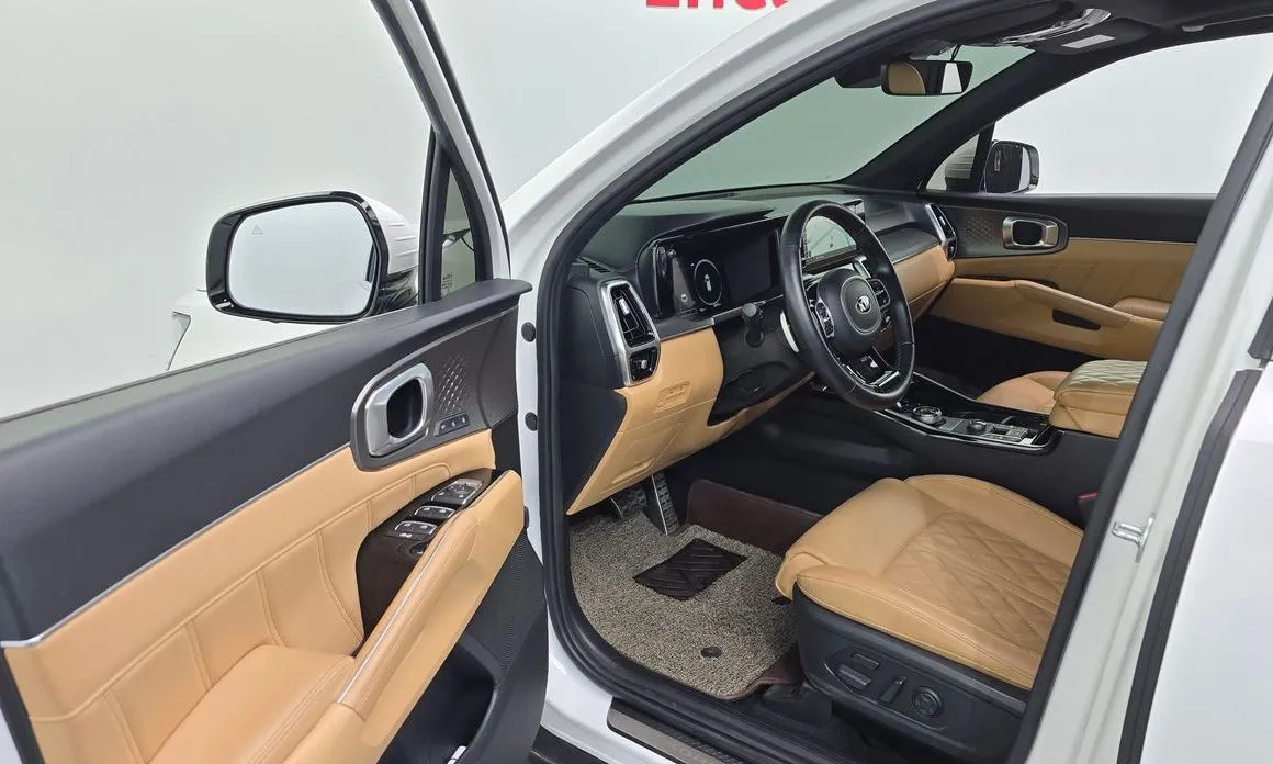 Kia Sorento — фото 7