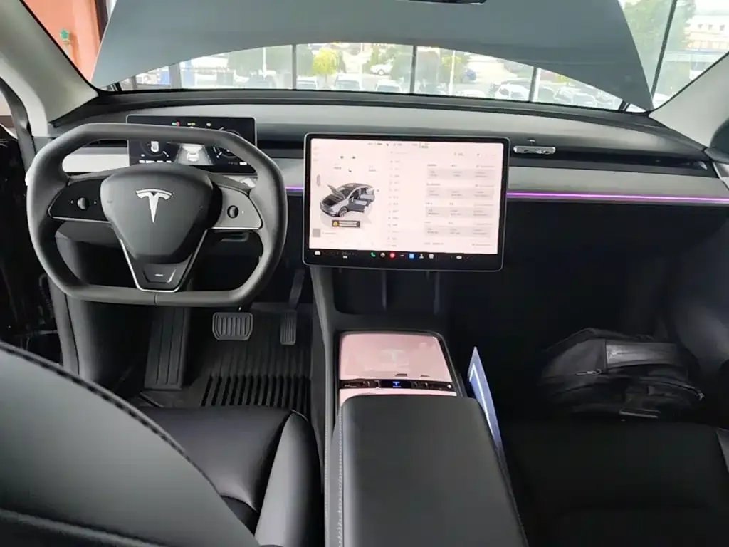 Tesla Model Y — фото 2