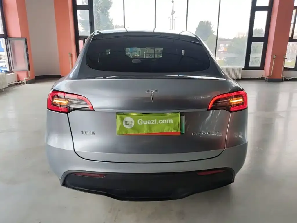 Tesla Model Y — фото 3