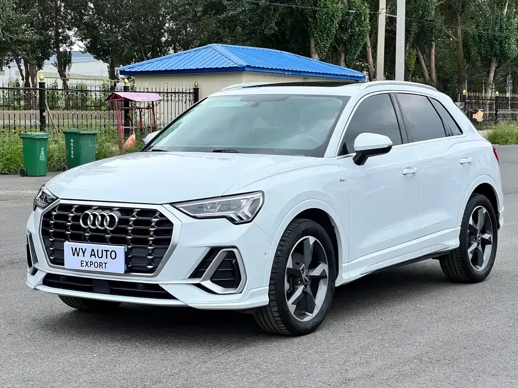 Audi Q3 — фото 1