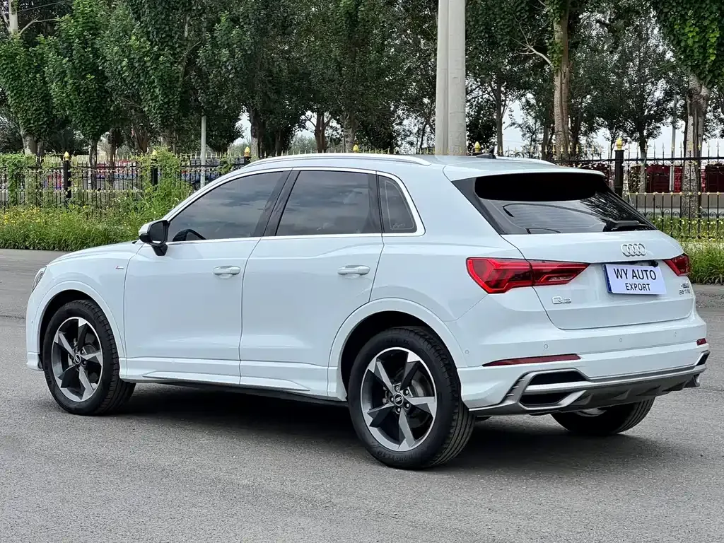 Audi Q3 — фото 7