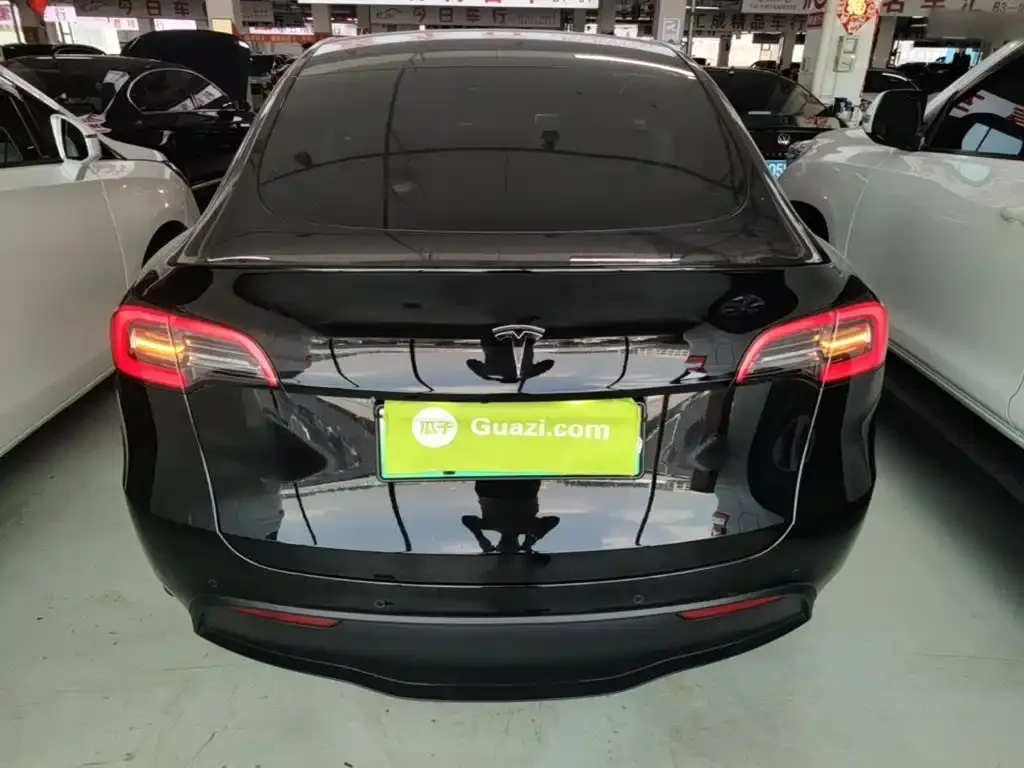 Tesla Model Y — фото 7