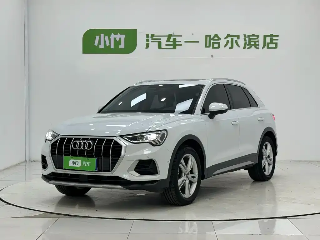Audi Q3 — фото 1