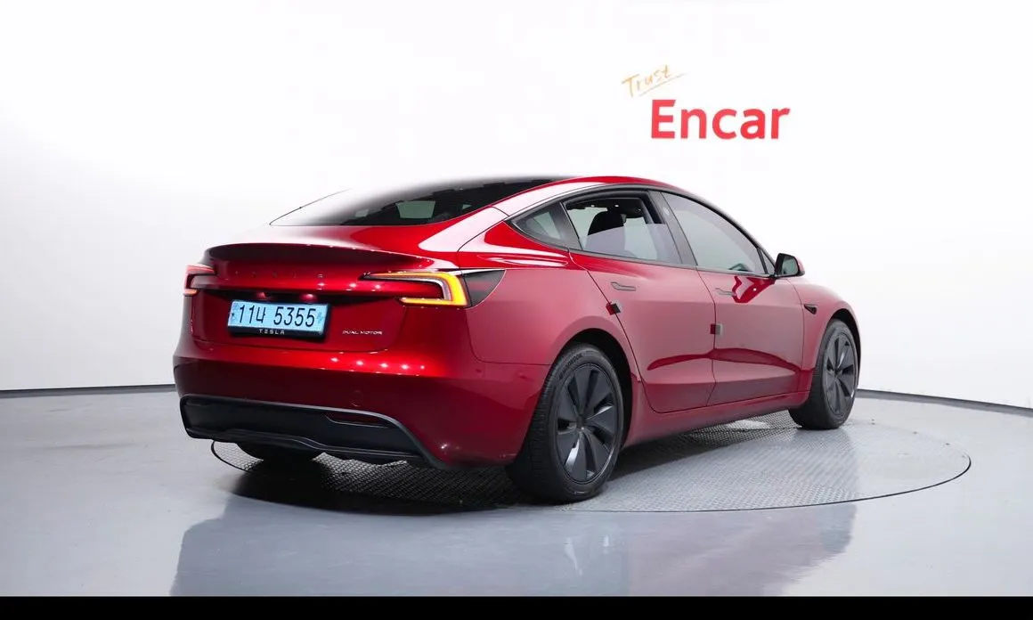 Tesla Model 3 — фото 3