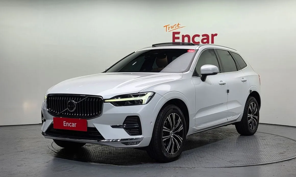 Volvo XC60 — фото 1