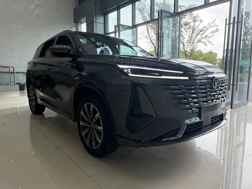 Changan CS75PLUS — фото 4