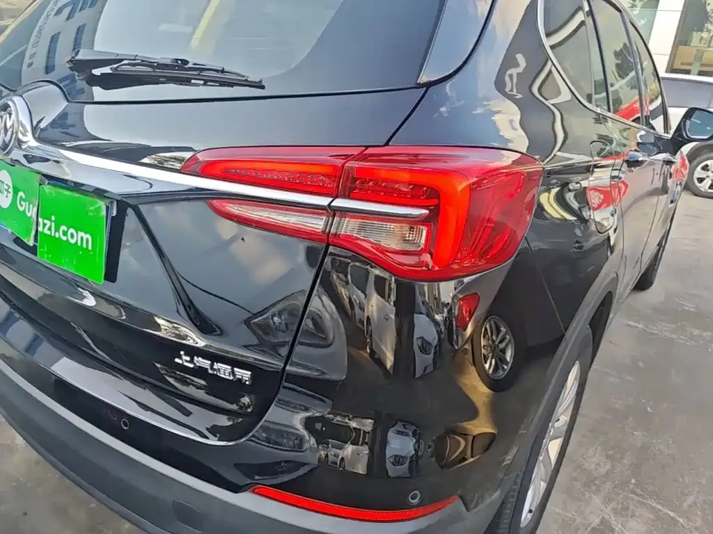 Buick Envision Plus — фото 4