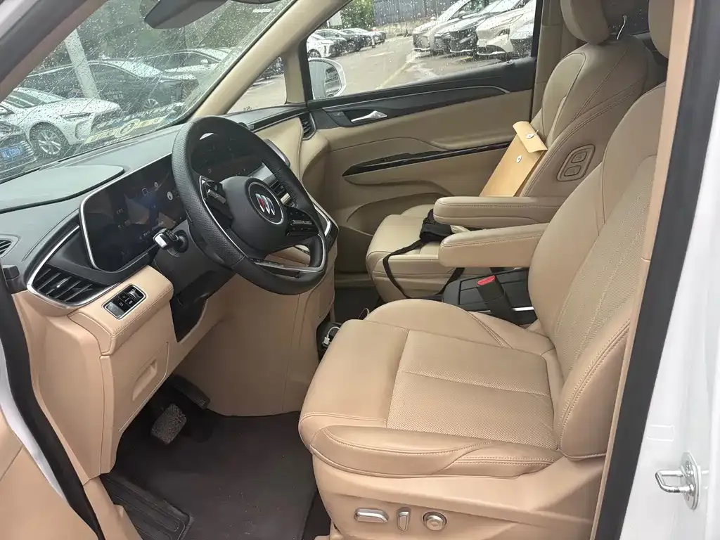 Buick GL8 Hybrid — фото 3