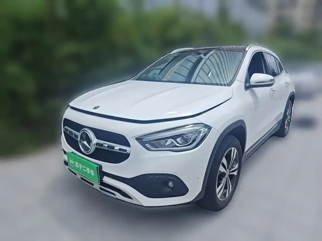 Mercedes-Benz GLA — фото 1